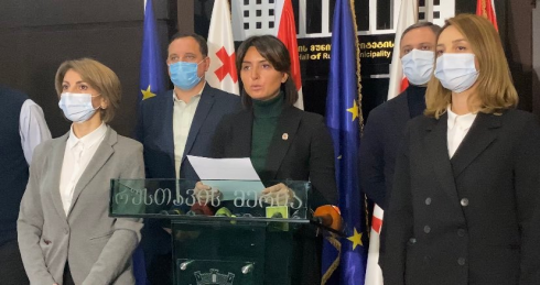 რუსთავის მერი საკრებულოში ოპოზიციონერი თავმჯდომარის არჩევაზე