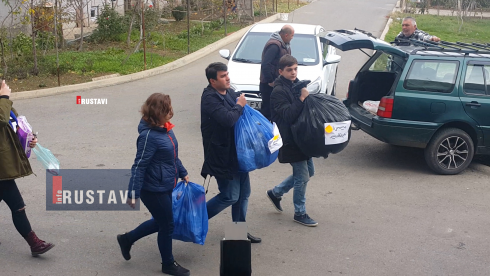 სკოლა "ლამპარმა" მრავალშვილიან ოჯახებს გიორგობა მიულოცა (ვიდეო)