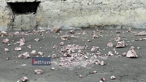 სახურავის კედელი იშლება [photo]