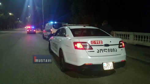 მანქანა ხიდიდან გადავარდა (ფოტო/ვიდეო)