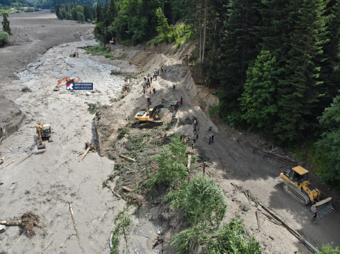 შოვში რუსთაველ ქალსა და მის ორ შვილს ეძებენ