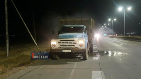 სატვირთო ავტომობილს ცეცხლი გაუჩნდა