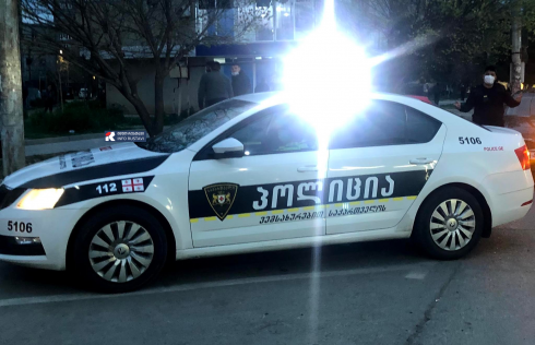 კაცმა 2 მეგობარი მოკლა