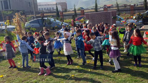 საშემოდგომო ზეიმი (ფოტოები)