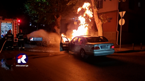 რუსთავში ავტომობილი დაიწვა [video]