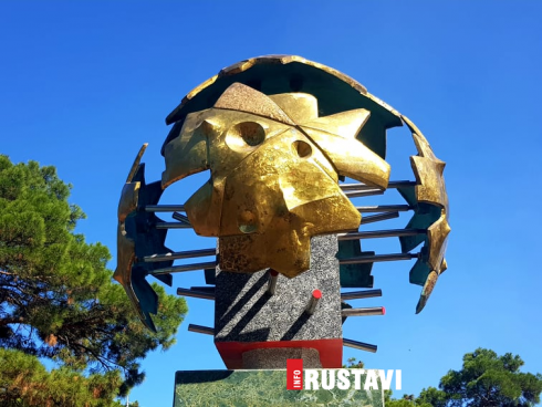 რუსთავში ახალი მონუმენტი დაიდგა [photo]