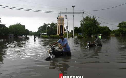 წყალდიდობას 900 ადამიანი ემსხვერპლა