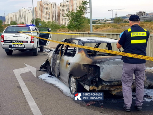 რუსთავი-თბილისის ავტობანზე ავტომობილი დაიწვა [photo]