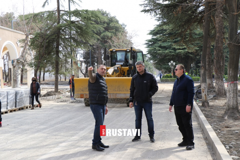 კოსტავას ქუჩის რეაბილიტაცია გრძელდება