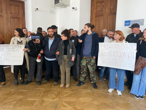 "ტარდება ერთკანდიდატიანი არჩევნები"