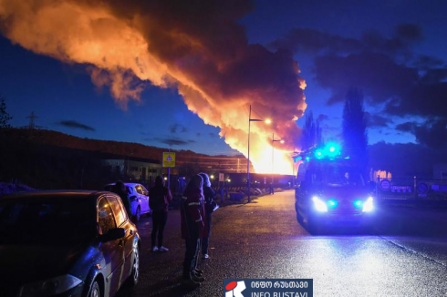 საფრანგეთში ერთ-ერთ საწყობში აფეთქება მოხდა [video]