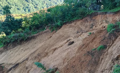 რაჭაში მეწყერში 20-მდე ადამიანი მოყვა