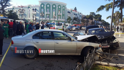 ავტოსაგზაო შემთხვევა კოსტავას გამზირზე