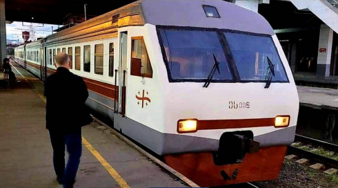 რუსთავი-თბილისის მატარებელი