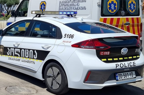 ავტომობილი მდინარეში გადავარდა და 2 ადამიანი დაიღუპა