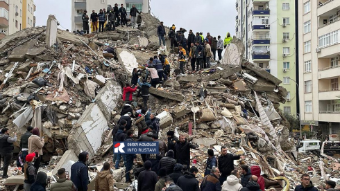 თურქეთსა და სირიაში მიწისძვრის დროს 500-ზე მეტი ადამიანი დაიღუპა [video]