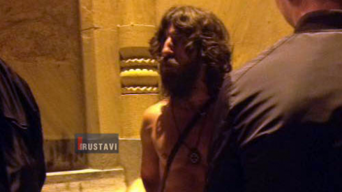 შელაპარაკება დაცვასთან [photo]