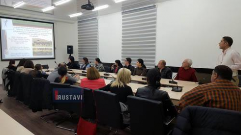 შეხვედრა რუსთავის ახალგაზრდობის ცენტრში.