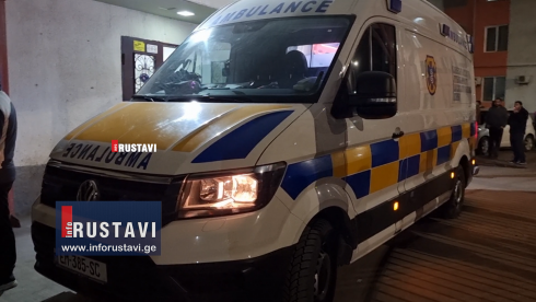 რუსთავში ქალი სიმაღლიდან ჩამოვარდა