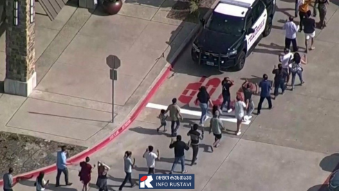 ტეხასის შტატში, სავაჭრო ცენტრში შეიარაღებულმა პირმა ცეცხლი გახსნა