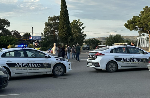 რუსთავში ერთმანეთს 2 ავტომობილი შეეჯახა [photo]