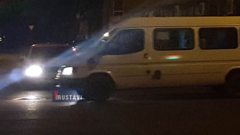 რა ხდება ფიროსმანის ქუჩაზე (ფოტო)