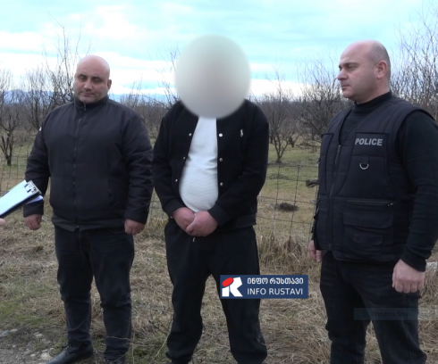 "მუცლის არეში მძიმე დაზიანება მიაყენა და შემთხვევის ადგილიდან მიიმალა"