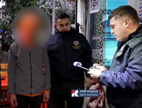 პოლიციამ წითელი ცირკულარით ძებნილი პირი დააკავეს