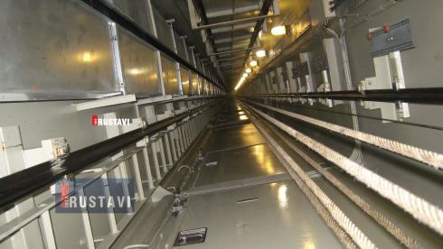 45 წლის ქალი ლიფტის შახტაში ჩავარდა