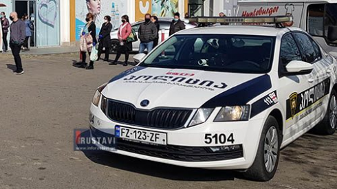 რატომ დგას საპატრულო პოლიცია მარკეტებთან