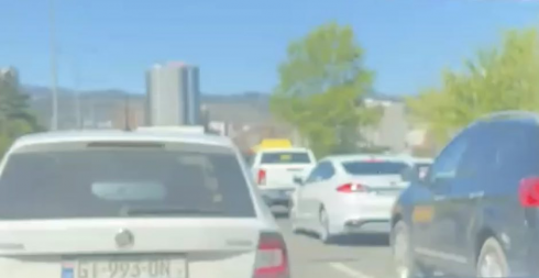 რუსთავი-თბილისის ავტობანზე საცობია