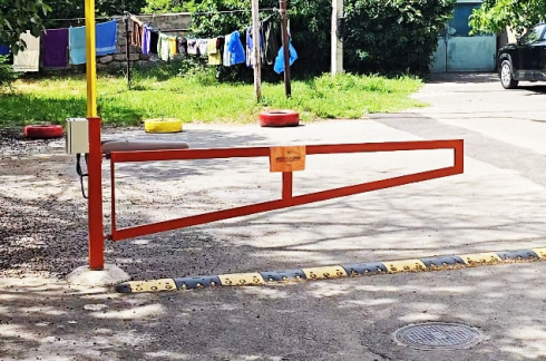 დავა რუსთავში შლაგბაუმის გამო [video]