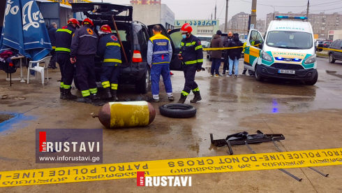 რუსთავში ავტომობილს ცეცხლი გაუჩნდა [video]