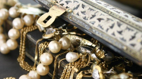 ქართველმა ქალმა ბერძენი დამსაქმებელი გაძარცვა