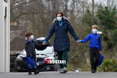 გიორგი ფხაკაძე მშობლებს რეკომენდაციებით მიმართავს