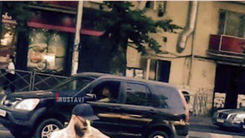 რა ხდება ცენტრალურ ქუჩაზე (ფოტო)