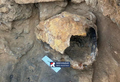 რუსთავის ციხეზე არქეოლოგებმა კიდევ ერთი მუზარადი და ჯაჭვის პერანგი იპოვეს