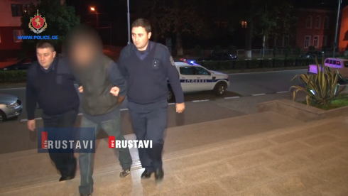 მამაკაცმა დედა სცემა (Video)