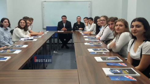 "ლამპარის" მოსწავლეები ნატოს საინფორმაციო ცენტრში (ვიდეო)
