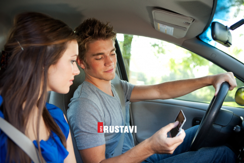 21 წლამდე პირს მობილურის ტარება აეკრძალებათ