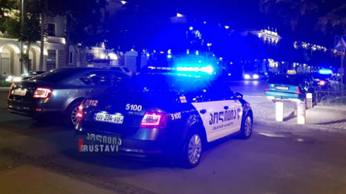 რუსთავში შვილმა დედას სცემა