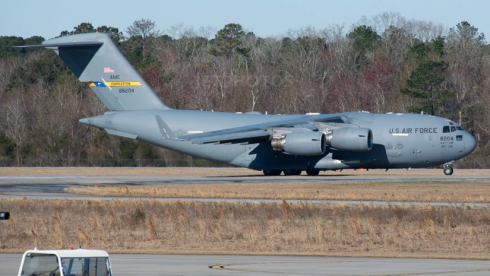 თბილისში ამერიკული სამხედრო თვითმფრინავი ჩამოფრინდა