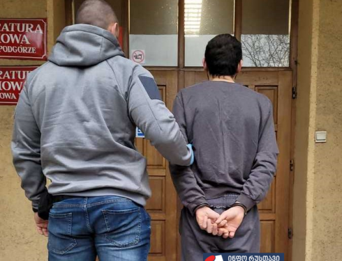 ქართველმა ტაქსის მძღოლმა მგზავრს სცემა