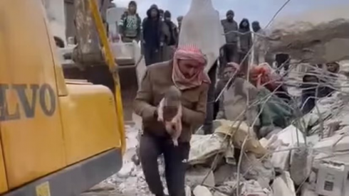 ნანგრევებში ბავშვი დაიბადა [video]