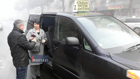 "მგზავრების" სიურპრიზი მანდილოსნებს