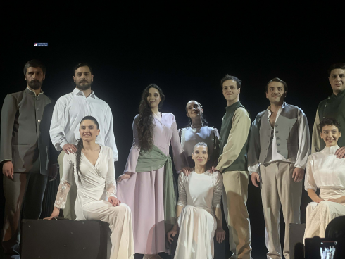 რუსთავის თეატრში სპექტაკლი "სამი დის" პრემიერა შედგა [Video]