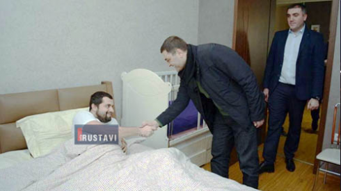 მერმა და პოლიციის უფროსმა დაშავებული მოინახულეს