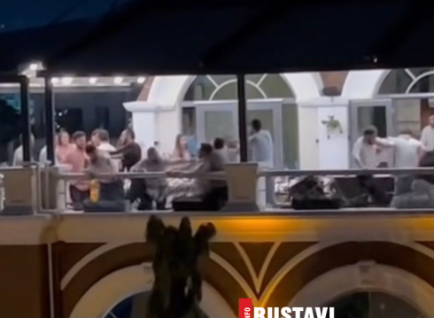 ფიზიკური დაპირისპირება რესტორანში