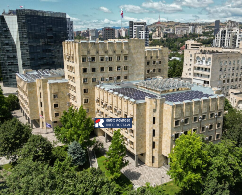 ფიზიკური დაპირისპირება კოდაში