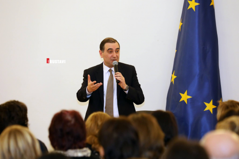 მინისტრი სკოლის დირექტორებს შეხვდა [photo]